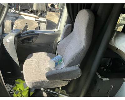 International LT625 Seat