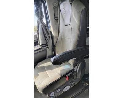 Kenworth T680 Seat