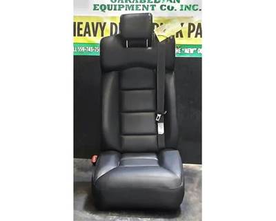 Peterbilt Eleganza Left Seat for a Peterbilt 579