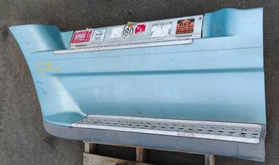 Freightliner Left Fairing