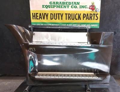 Freightliner Cascadia 113 Left Fairing