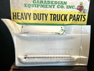 Freightliner Cascadia 113 Left Fairing