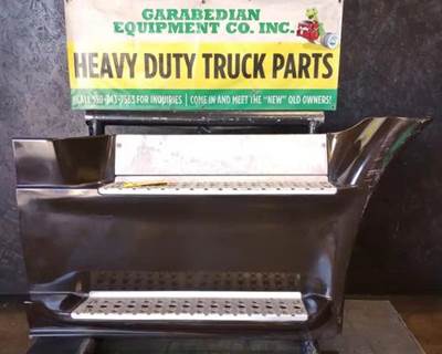 Freightliner Cascadia 113 Right Fairing