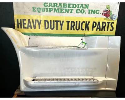 Freightliner Cascadia 113 Left Fairing
