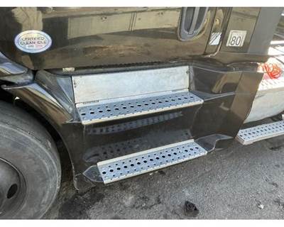 Freightliner Cascadia 113 Fairing