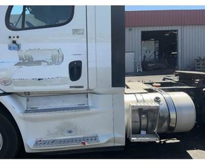 Freightliner Cascadia 113 Left Fairing for a Freightliner CASCADIA