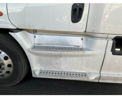 Freightliner Cascadia 113 Fairing for a Freightliner CASCADIA