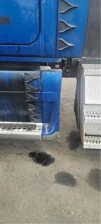 Freightliner Cascadia 125 Left Fairing