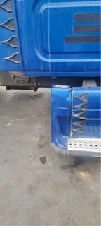 Freightliner Cascadia 125 Right Fairing