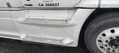 Freightliner Cascadia 125 Right Fairing