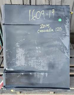 Freightliner Cascadia 125 Left Fairing