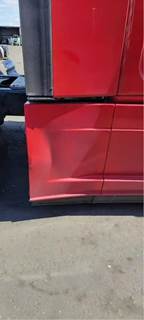 Freightliner Cascadia 125 Right Fairing