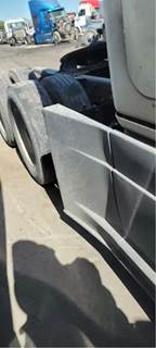 Freightliner Cascadia 125 Right Fairing