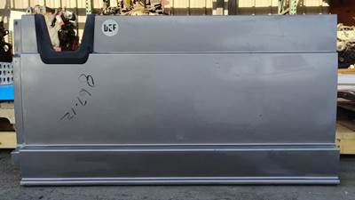 Freightliner Cascadia 125 Left Fairing