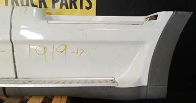 Freightliner Cascadia 125 Left Fairing