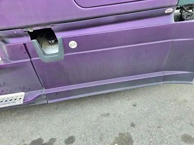 Freightliner Cascadia 125 Left Fairing