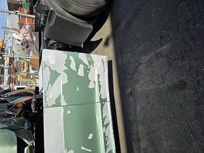 Freightliner Cascadia 125 Left Fairing