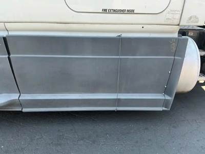 Freightliner Cascadia 125 Left Fairing
