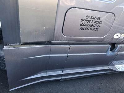 Freightliner Cascadia 125 Fairing for a Freightliner CASCADIA