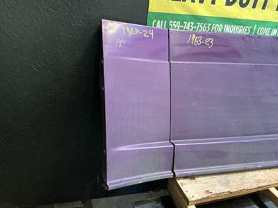 Freightliner Cascadia 125 Right Fairing