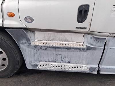 Freightliner Cascadia 125 Fairing for a Freightliner CASCADIA