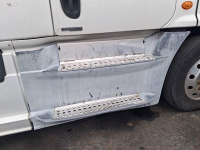 Freightliner Cascadia 125 Fairing for a Freightliner CASCADIA