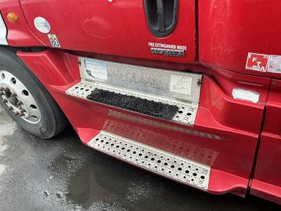 Freightliner Cascadia 125 Left Fairing for a Freightliner CASCADIA