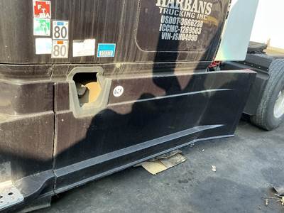 Freightliner Cascadia 125 Left Fairing for a Freightliner CASCADIA