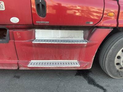 Freightliner Cascadia 125 Right Fairing for a Freightliner CASCADIA