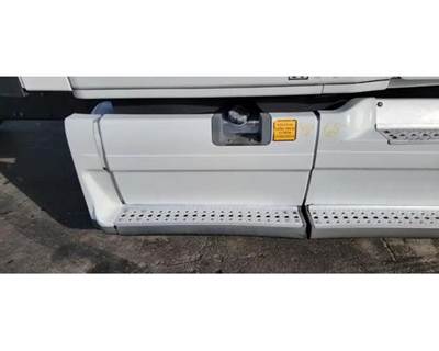 Freightliner Cascadia 125 Right Fairing