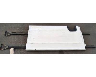 Freightliner Cascadia 125 Right Fairing