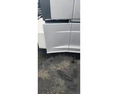 Freightliner Cascadia 125 Right Fairing