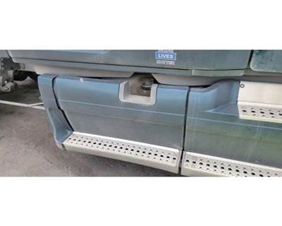 Freightliner Cascadia 125 Right Fairing