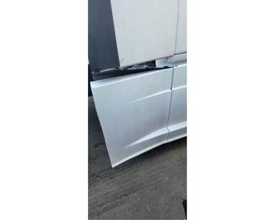 Freightliner Cascadia 125 Right Fairing