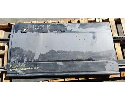 Freightliner Cascadia 125 Left Fairing