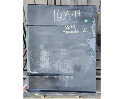 Freightliner Cascadia 125 Left Fairing