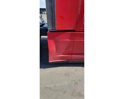 Freightliner Cascadia 125 Right Fairing