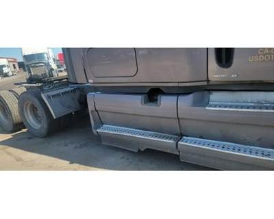 Freightliner Cascadia 125 Right Fairing