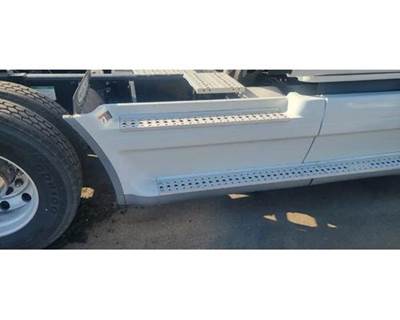 Freightliner Cascadia 125 Right Fairing