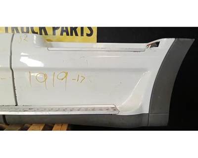 Freightliner Cascadia 125 Left Fairing