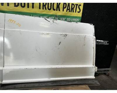 Freightliner Cascadia 125 Right Fairing