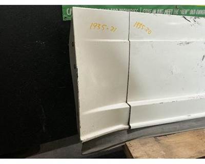 Freightliner Cascadia 125 Right Fairing