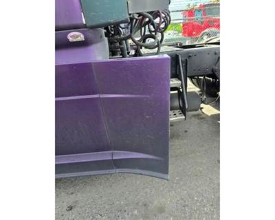 Freightliner Cascadia 125 Left Fairing