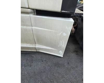 Freightliner Cascadia 125 Left Fairing