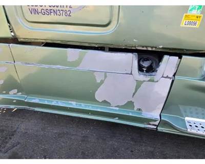 Freightliner Cascadia 125 Right Fairing