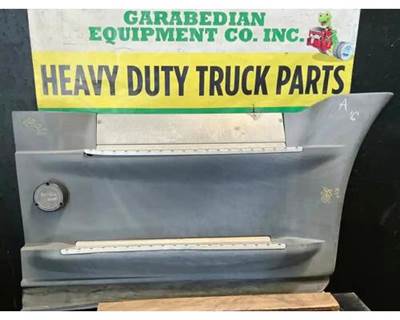 Freightliner Cascadia 125 Right Fairing