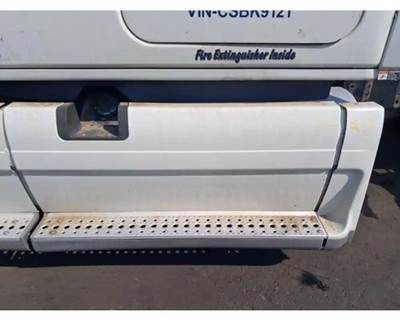 Freightliner Cascadia 125 Left Fairing