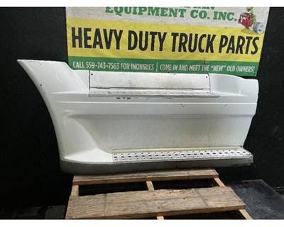 Freightliner Cascadia 125 Left Fairing