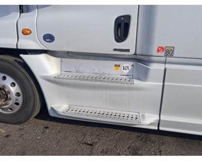 Freightliner Cascadia 125 Left Fairing for a Freightliner CASCADIA