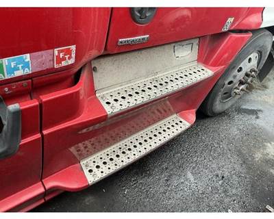 Freightliner Cascadia 125 Right Fairing for a Freightliner CASCADIA